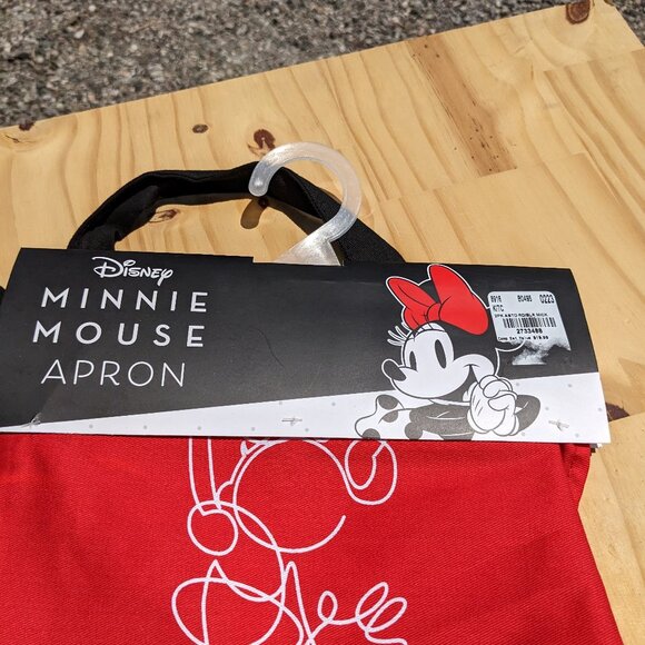 Disney Other - Disney NWT Minnie Mouse Apron - OS